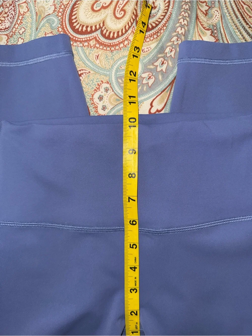 Lululemon crop leggings  size 6/ L23